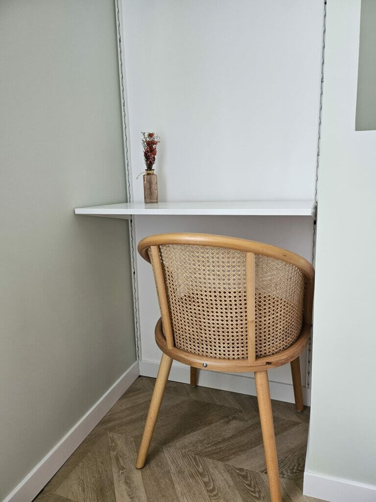 Espace télétravail, chambre Léonard, La Maison des Petits Sablon, Amiens