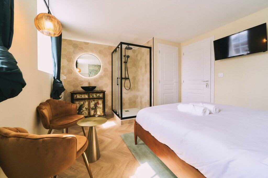 Chambre Mathys, vue salle de bain, La Maison des Petits Sablon, Amiens