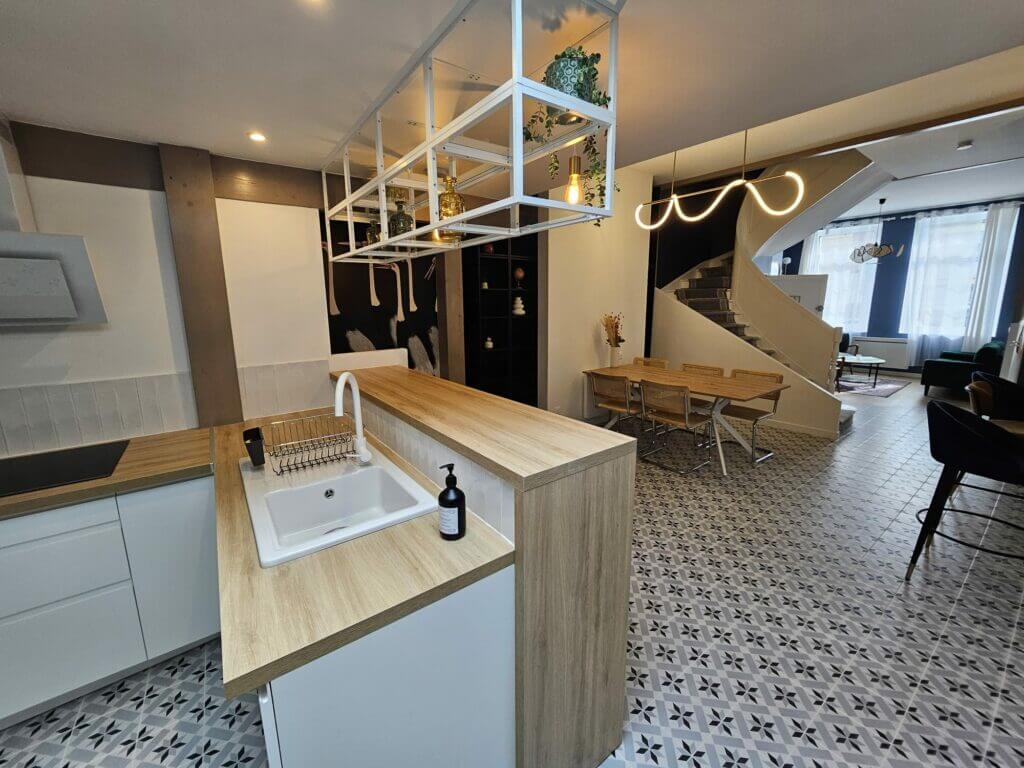 Vue cuisine, espace commun, La Maison des Petits Sablon, Amiens